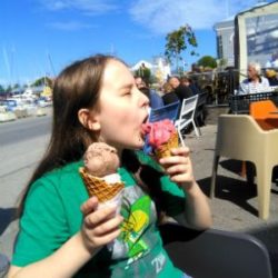 Kim Trubadur på Gotlands turne 1 IMG 20170731 124651red300 Glass på Gotland